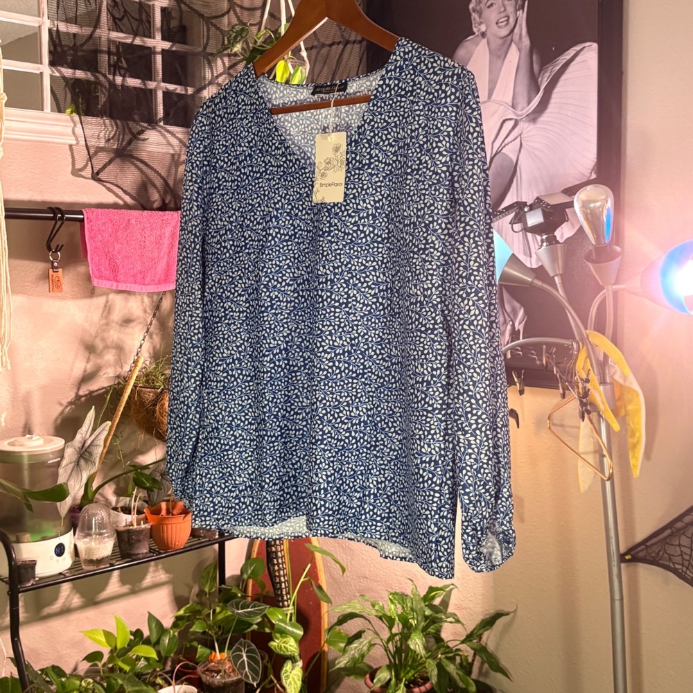 Simple Flavor Blue White Leaf Print Long Sleeve‎ V Neck Top Women's XL